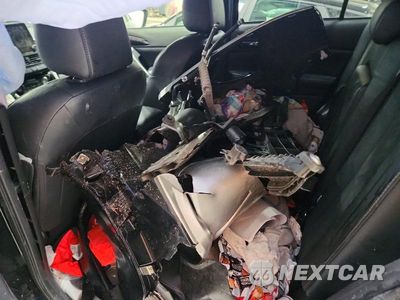 Zdjęcie 13 z 14 samochodu: 2025 MITSUBISHI ECLIPSE CROSS SE VIN:JA4ATWAA0SZ041954 - miniatura