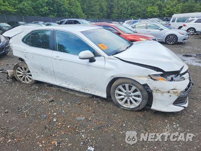 Czwarte zdjęcie samochodu z boku: 2019 TOYOTA CAMRY LE VIN:4T1B11HK9KU853280 - miniatura