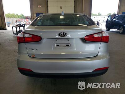 Zdjęcie 6 z 12 samochodu: 2015 KIA FORTE LX VIN:KNAFX4A63F5359416 - miniatura