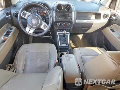 Zdjęcie 8 z 12 samochodu: 2014 JEEP COMPASS LATITUDE VIN:1C4NJCEA3ED679221 - miniatura