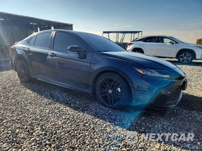 Czwarte zdjęcie samochodu z boku: 2025 TOYOTA CAMRY SE VIN:4T1DBADK2SU513853 - miniatura