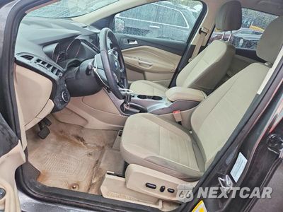 Zdjęcie 7 z 12 samochodu: 2016 FORD ESCAPE SE VIN:1FMCU9G96GUA84673 - miniatura