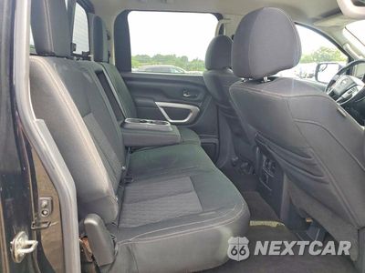 Zdjęcie 10 z 12 samochodu: 2018 NISSAN TITAN SV VIN:1N6AA1E5XJN546768 - miniatura