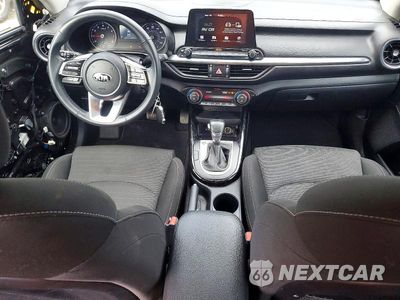 Zdjęcie 8 z 13 samochodu: 2019 KIA FORTE S VIN:3KPF34AD4KE027903 - miniatura