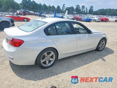 Trzecie zdjęcie samochodu z tyłu: 2015 BMW 328 XI SULEV VIN:WBA3B5G54FNS15749 - miniatura