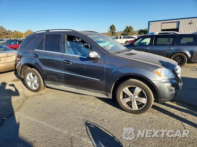 Czwarte zdjęcie samochodu z boku: 2010 MERCEDES-BENZ ML 350 VIN:4JGBB5GBXAA575883 - miniatura