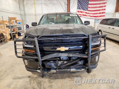 Piąte zdjęcie samochodu w środku: 2017 CHEVROLET SILVERADO K1500 LT VIN:1GCVKREC0HZ271686 - miniatura