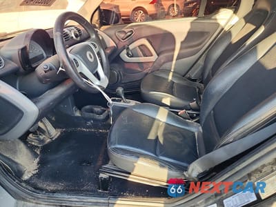 Zdjęcie 7 z 12 samochodu: 2013 SMART FORTWO PURE VIN:WMEEJ3BA1DK687771 - miniatura