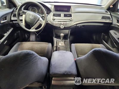 Zdjęcie 8 z 12 samochodu: 2009 HONDA ACCORD LX VIN:1HGCP26349A186964 - miniatura