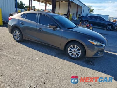 Czwarte zdjęcie samochodu z boku: 2017 MAZDA 3 SPORT VIN:3MZBN1U75HM157634 - miniatura