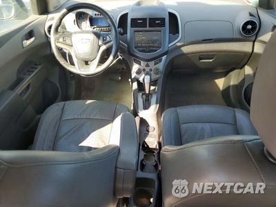 Zdjęcie 8 z 12 samochodu: 2013 CHEVROLET SONIC LTZ VIN:1G1JE5SB8D4143626 - miniatura