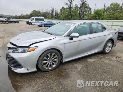 2018 TOYOTA CAMRY LE 4T1B11HK0JU541783 - główne zdjęcie licytacji z USA - miniatura