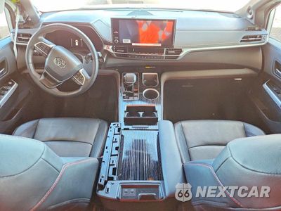 Zdjęcie 8 z 13 samochodu: 2025 TOYOTA SIENNA XSE VIN:5TDDRKEC5SS228565 - miniatura
