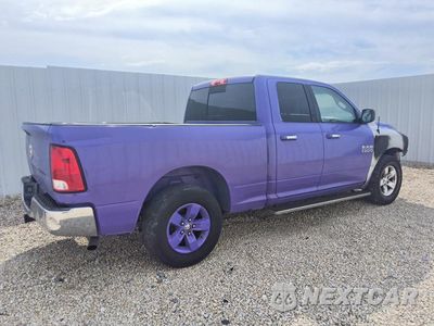 Trzecie zdjęcie samochodu z tyłu: 2018 RAM 1500 SLT VIN:1C6RR6GG3JS105213 - miniatura