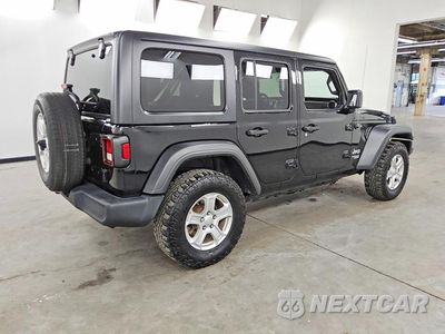 Trzecie zdjęcie samochodu z tyłu: 2019 JEEP WRANGLER UNLIMITED SPORT VIN:1C4HJXDN8KW681829 - miniatura