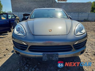 Piąte zdjęcie samochodu w środku: 2012 PORSCHE CAYENNE S VIN:WP1AB2A24CLA50055 - miniatura