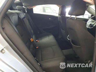 Zdjęcie 10 z 12 samochodu: 2018 CHEVROLET MALIBU LT VIN:1G1ZD5STXJF154870 - miniatura
