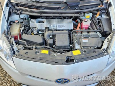 Zdjęcie 11 z 12 samochodu: 2015 TOYOTA PRIUS TWO VIN:JTDKN3DU2F1884048 - miniatura
