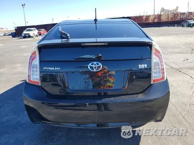 Zdjęcie 6 z 12 samochodu: 2014 TOYOTA PRIUS FOUR VIN:JTDKN3DU7E0364058 - miniatura