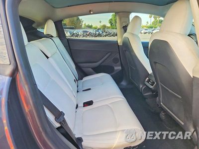 Zdjęcie 11 z 14 samochodu: 2023 TESLA MODEL Y VIN:7SAYGAEE5PF913358 - miniatura