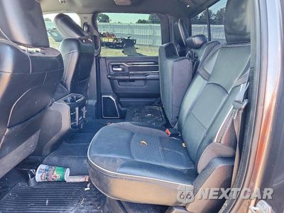 Zdjęcie 10 z 12 samochodu: 2023 RAM 3500 LARAMIE VIN:3C63RRJLXPG585554 - miniatura