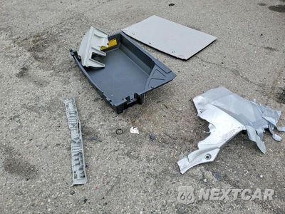 Zdjęcie 13 z 14 samochodu: 2013 TOYOTA PRIUS FOUR VIN:JTDKN3DU3D1721020 - miniatura