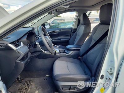 Zdjęcie 7 z 13 samochodu: 2020 TOYOTA RAV4 XLE VIN:2T3W1RFV0LW103563 - miniatura