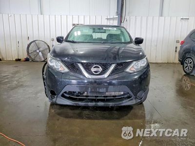 Piąte zdjęcie samochodu w środku: 2017 NISSAN ROGUE SPORT S VIN:JN1BJ1CRXHW124312 - miniatura