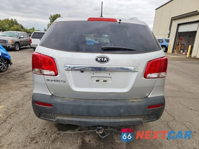 Zdjęcie 6 z 12 samochodu: 2011 KIA SORENTO LX VIN:5XYKT4A26BG151123 - miniatura