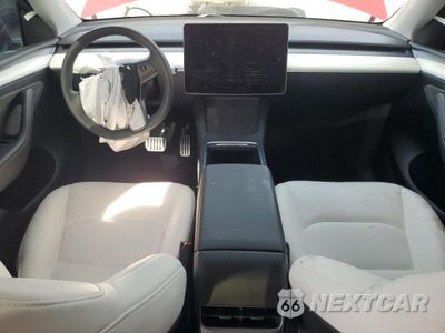 Zdjęcie 8 z 13 samochodu: 2024 TESLA MODEL Y VIN:7SAYGDEFXRF039859 - miniatura