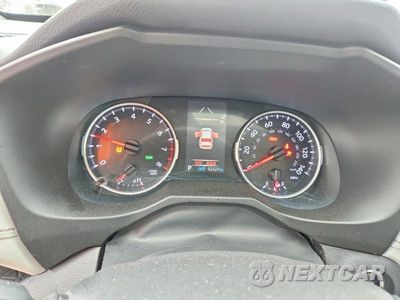 Zdjęcie 9 z 12 samochodu: 2019 TOYOTA RAV4 XLE PREMIUM VIN:2T3A1RFV4KW041660 - miniatura