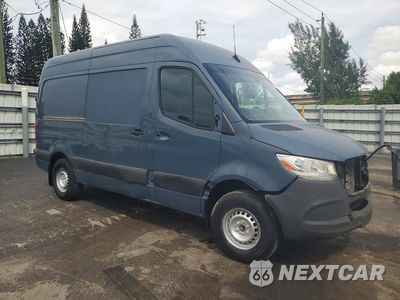 Czwarte zdjęcie samochodu z boku: 2019 MERCEDES-BENZ SPRINTER 2500/3500 VIN:WD4PF0CD5KT004161 - miniatura