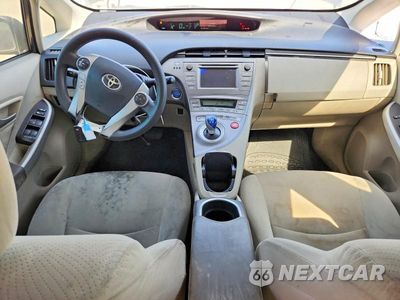 Zdjęcie 8 z 12 samochodu: 2012 TOYOTA PRIUS TWO VIN:JTDKN3DUXC1558963 - miniatura