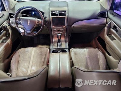 Zdjęcie 8 z 13 samochodu: 2011 LINCOLN MKX VIN:2LMDJ6JK1BBJ21851 - miniatura