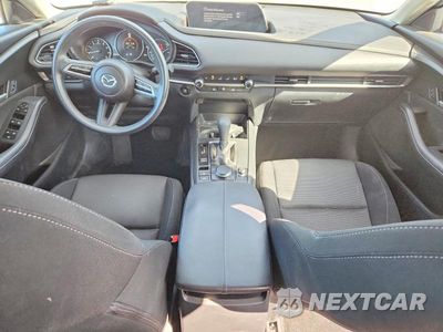 Zdjęcie 8 z 12 samochodu: 2023 MAZDA CX-30 VIN:3MVDMBAM9PM555750 - miniatura