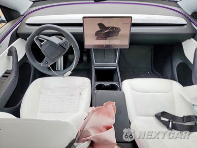 Zdjęcie 8 z 14 samochodu: 2026 TESLA MODEL Y VIN:7SAYGDEE5TA584203 - miniatura
