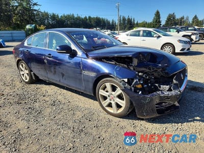 Czwarte zdjęcie samochodu z boku: 2019 JAGUAR XE PREMIUM VIN:SAJAD4FX7KCP49899 - miniatura