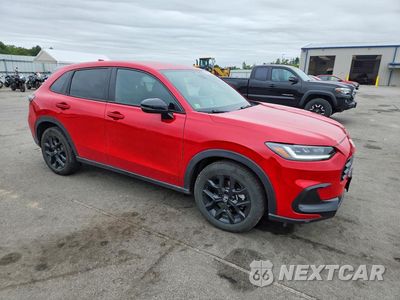 Czwarte zdjęcie samochodu z boku: 2025 HONDA HR-V SPORT VIN:3CZRZ2H50SM766667 - miniatura