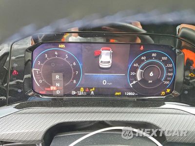 Zdjęcie 9 z 12 samochodu: 2024 VOLKSWAGEN GOLF R VIN:WVWEB7CD5RW232532 - miniatura