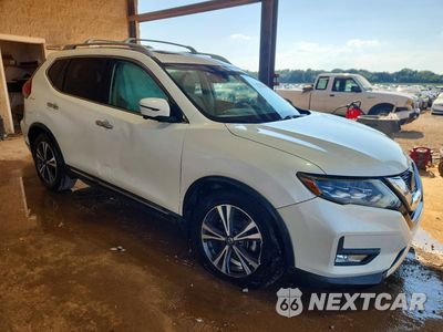 Czwarte zdjęcie samochodu z boku: 2018 NISSAN ROGUE S VIN:5N1AT2MT2JC765198 - miniatura