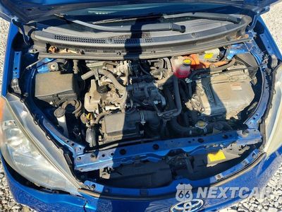 Zdjęcie 11 z 12 samochodu: 2013 TOYOTA PRIUS C ONE VIN:JTDKDTB33D1546328 - miniatura