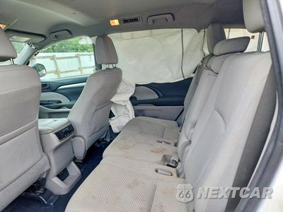 Zdjęcie 11 z 14 samochodu: 2017 TOYOTA HIGHLANDER LE VIN:5TDBZRFH0HS358952 - miniatura