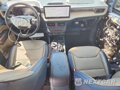 Zdjęcie 8 z 14 samochodu: 2025 FORD MAVERICK LARIAT VIN:3FTTW8S38SRA31632 - miniatura