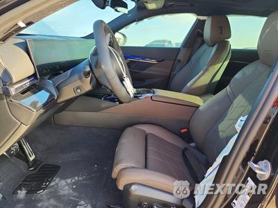Zdjęcie 7 z 12 samochodu: 2027 BMW 530 I VIN:WBA43FJ06VCY60255 - miniatura