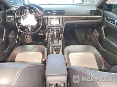 Zdjęcie 8 z 13 samochodu: 2018 VOLKSWAGEN PASSAT GT VIN:1VWJM7A36JC033804 - miniatura
