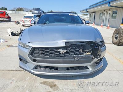 Piąte zdjęcie samochodu w środku: 2024 FORD MUSTANG VIN:1FAGP8UH1R5121120 - miniatura