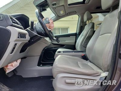 Zdjęcie 7 z 14 samochodu: 2019 HONDA ODYSSEY EXL VIN:5FNRL6H74KB079227 - miniatura