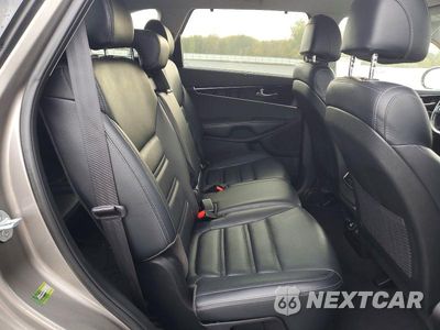 Zdjęcie 11 z 13 samochodu: 2017 KIA SORENTO EX VIN:5XYPHDA59HG299695 - miniatura