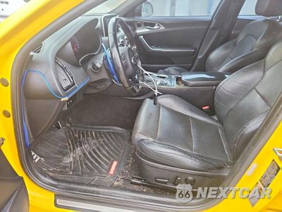 Zdjęcie 7 z 12 samochodu: 2018 KIA STINGER GT VIN:KNAE35LC2J6021797 - miniatura