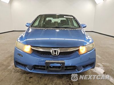 Piąte zdjęcie samochodu w środku: 2010 HONDA CIVIC LX VIN:19XFA1F54AE004903 - miniatura